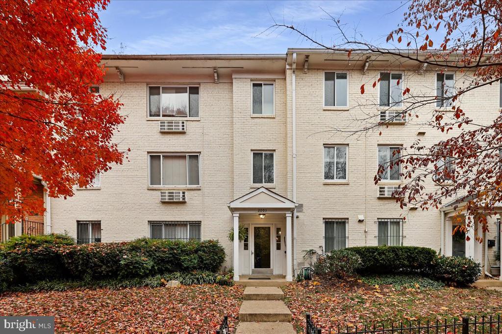 2003 ALLEN PL NW #303