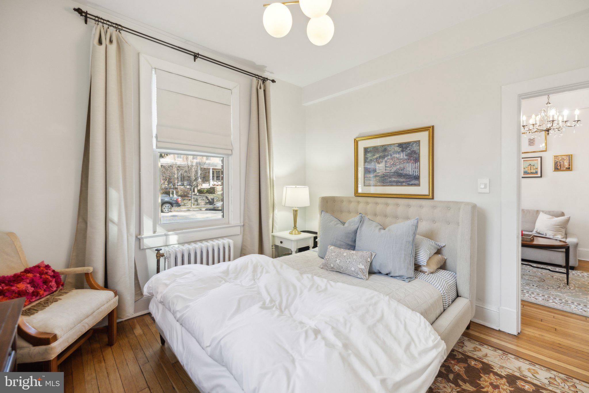 3018 Porter St NW #101