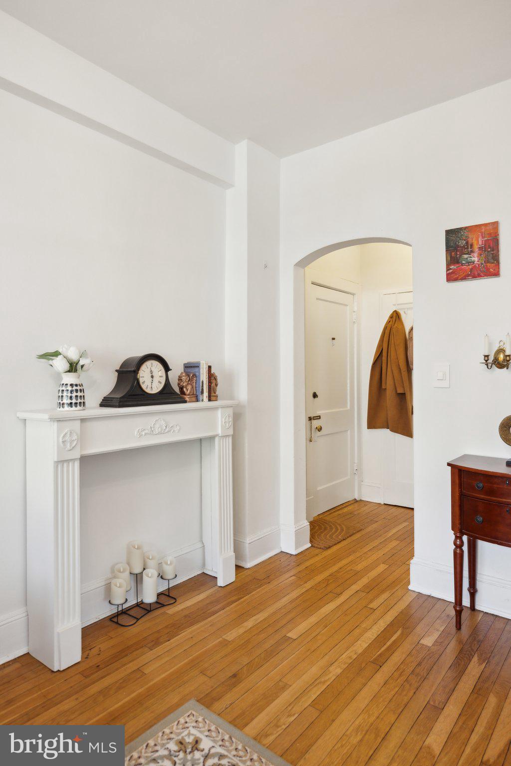 3018 Porter St NW #101