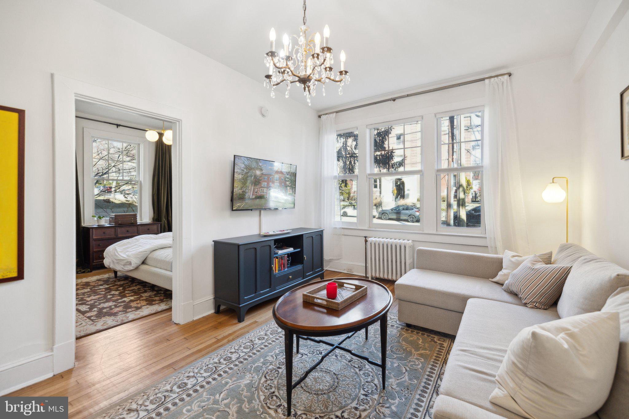 3018 Porter St NW #101