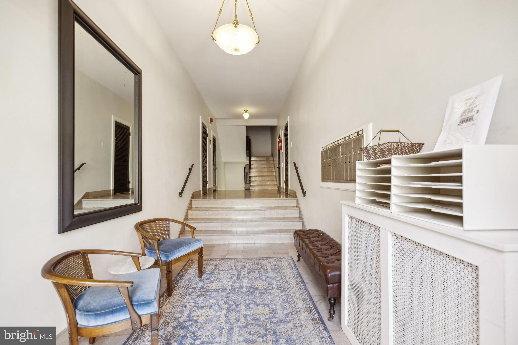 3018 Porter St NW #101