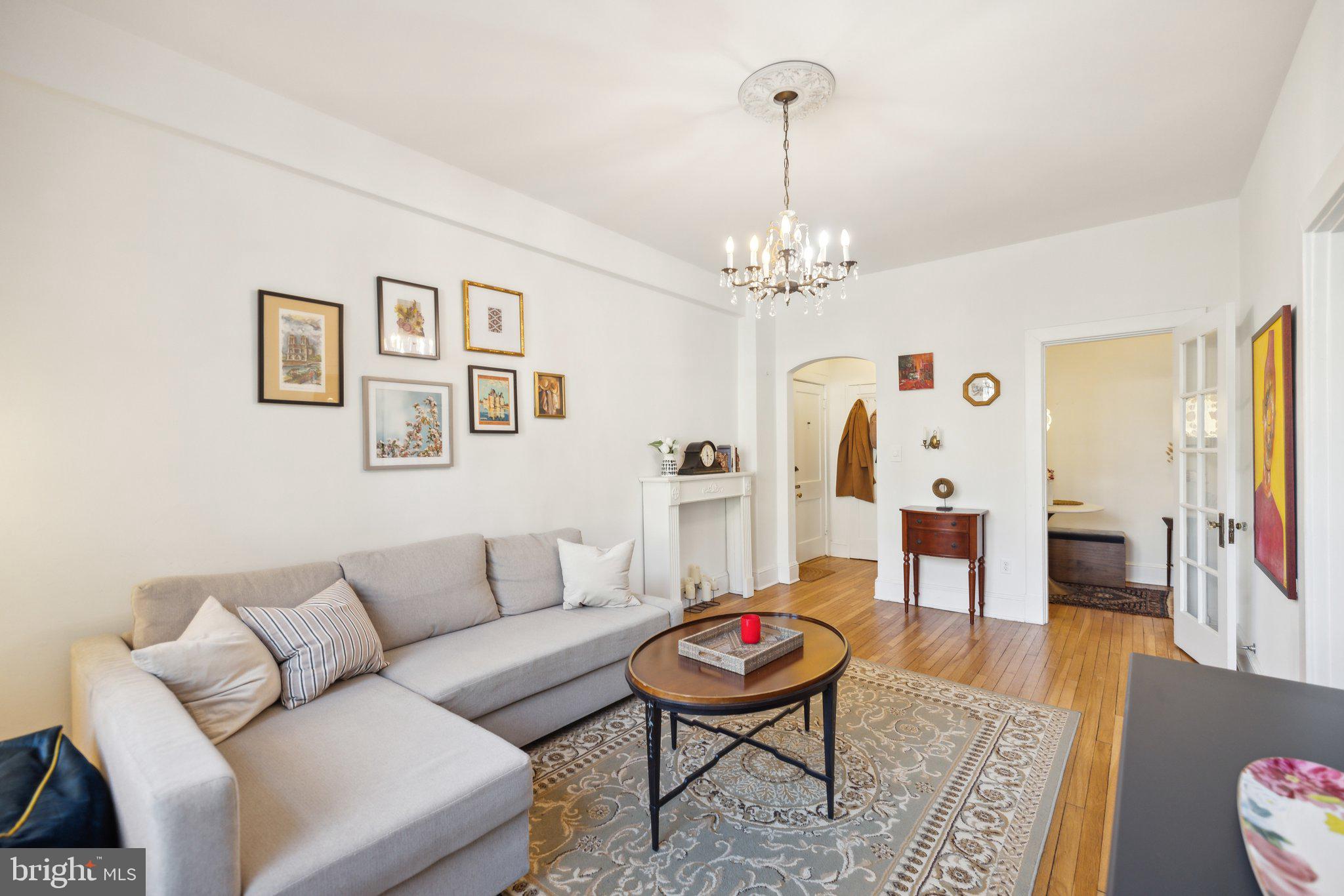 3018 Porter St NW #101