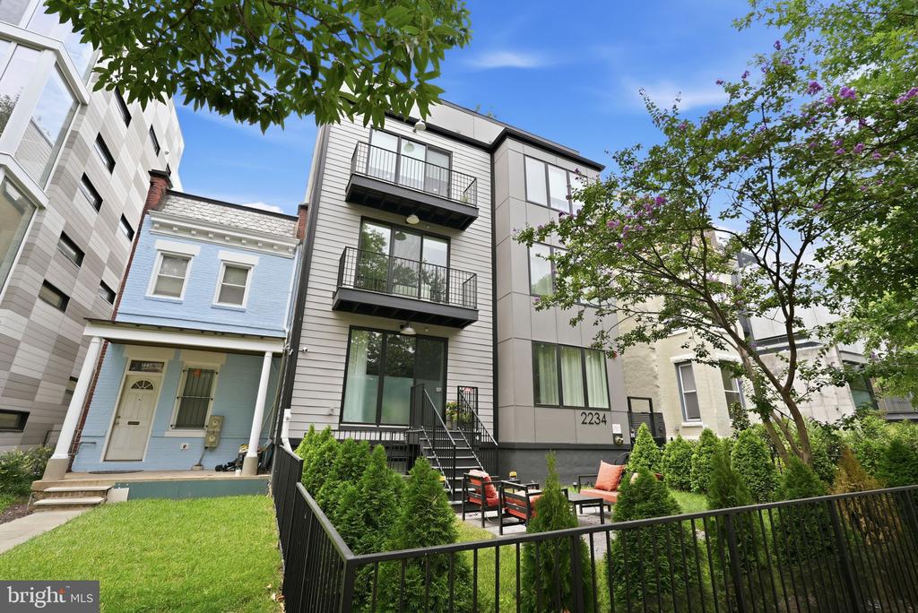 2234 11TH STREET NW Unit: T02