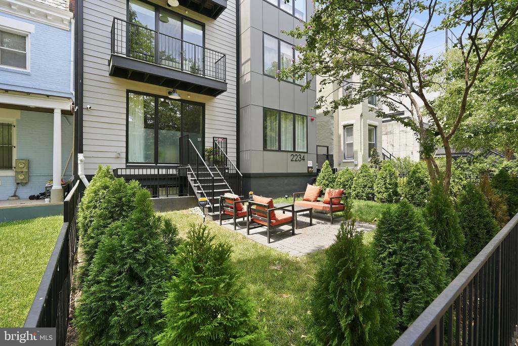 2234 11TH STREET NW Unit: T02