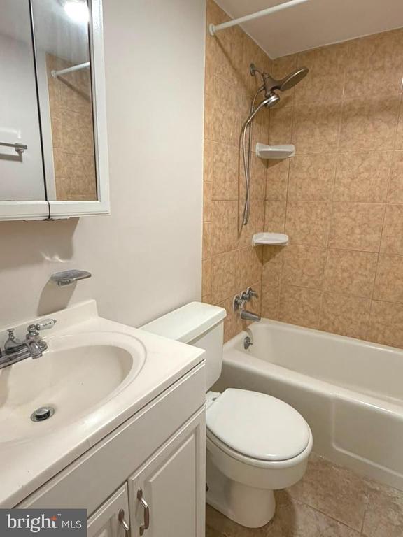1260 21ST STREET NW Unit: 301