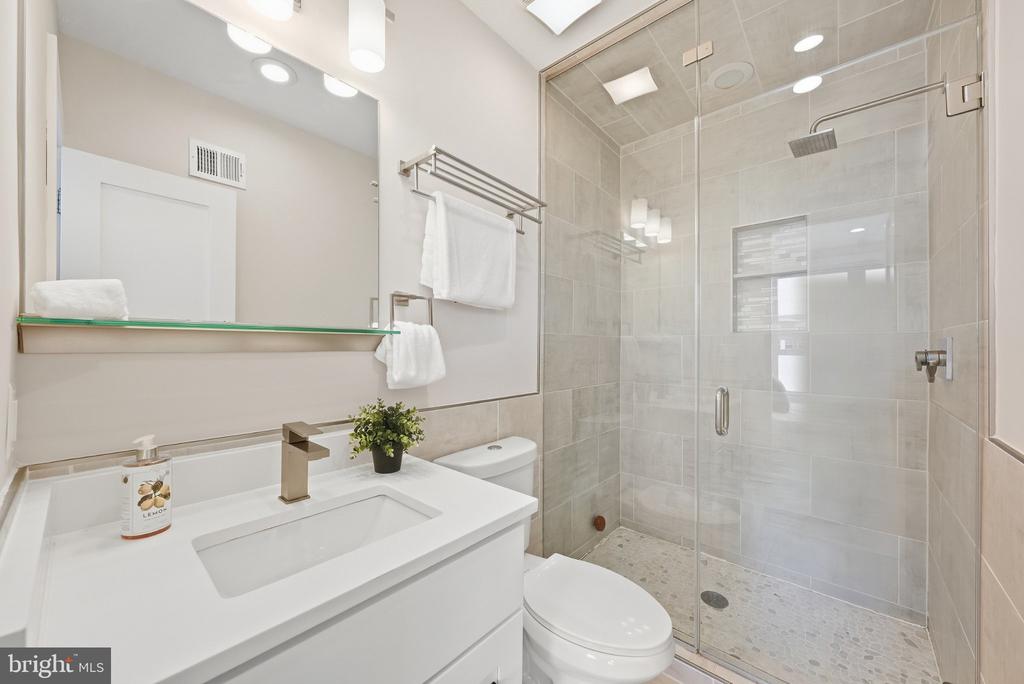 115 U STREET NE Unit: 2