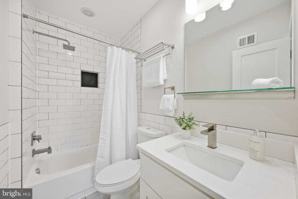 115 U STREET NE Unit: 2