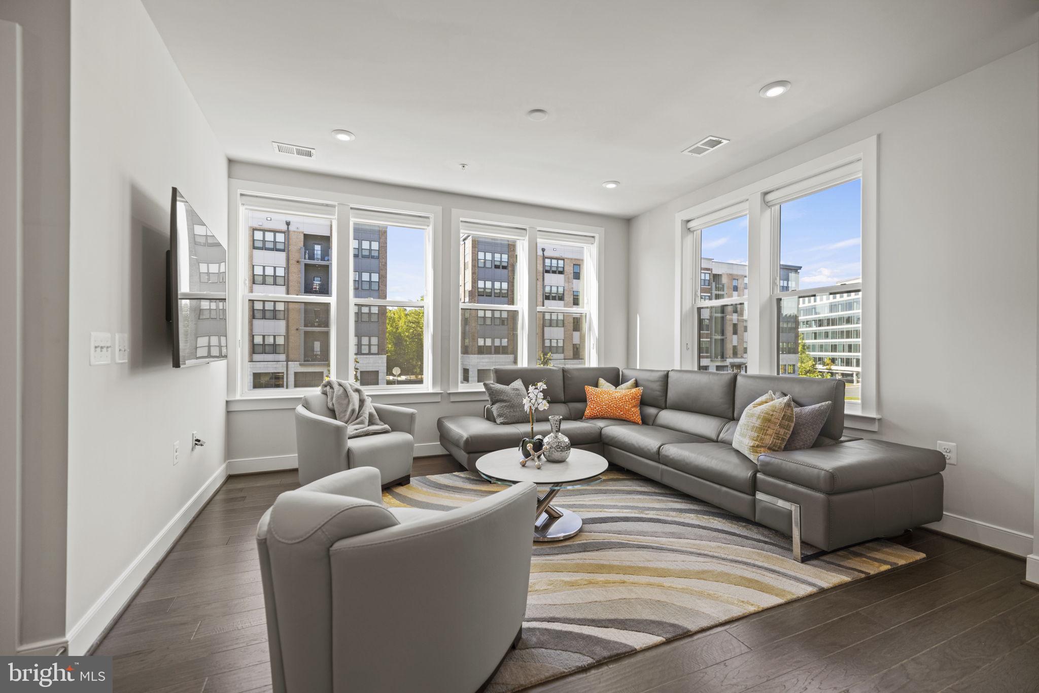 3507 Bellflower Ln #101