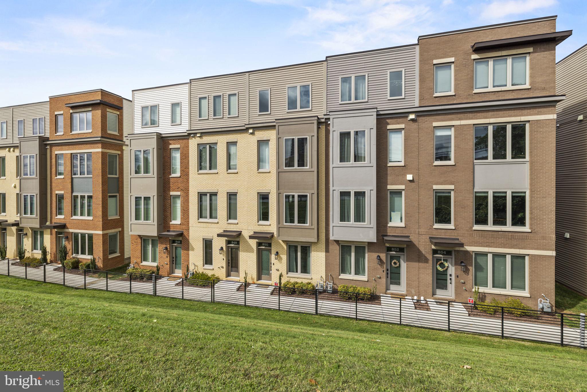 850 Thompson Cres #51