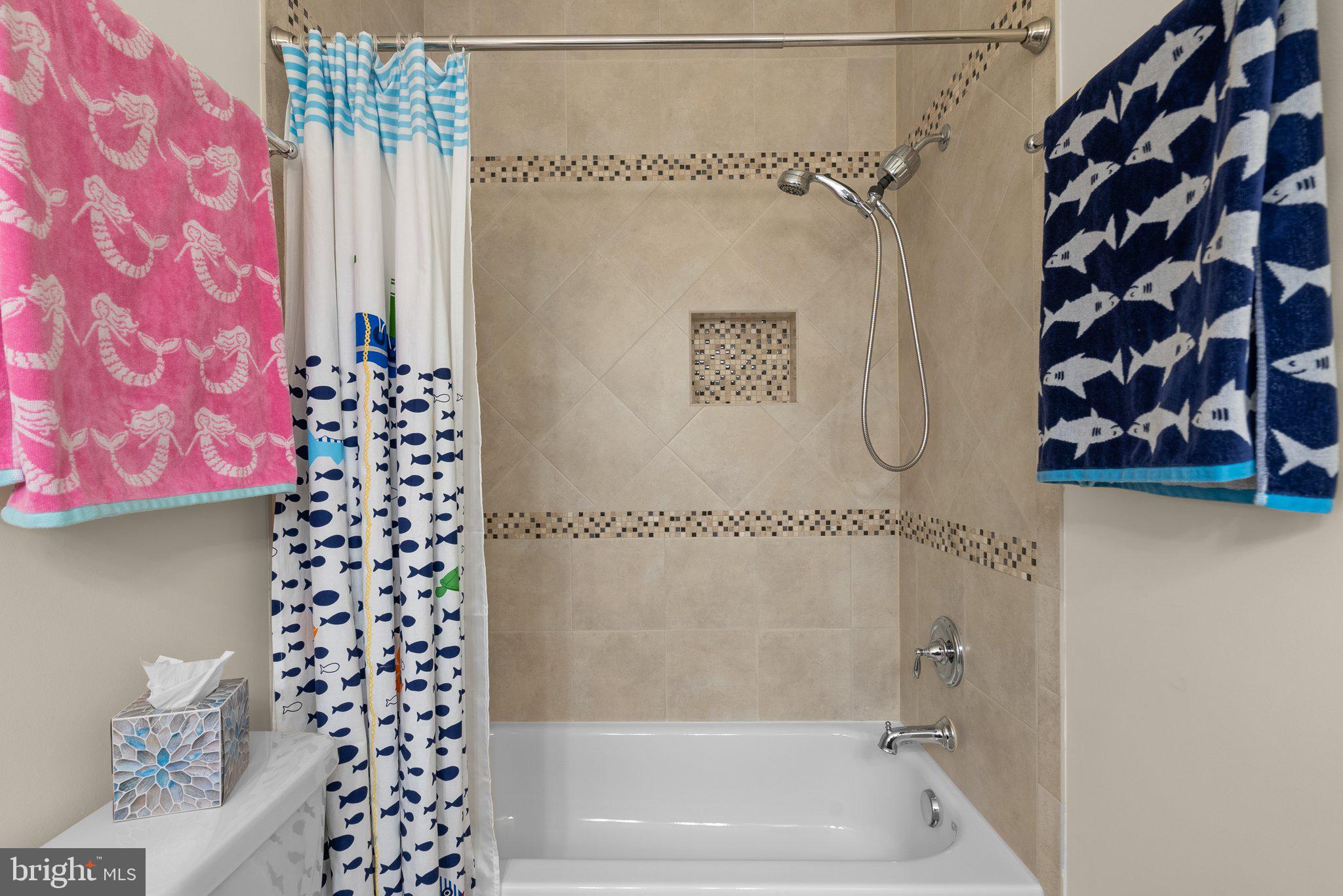 10105 Dickens AVENUE