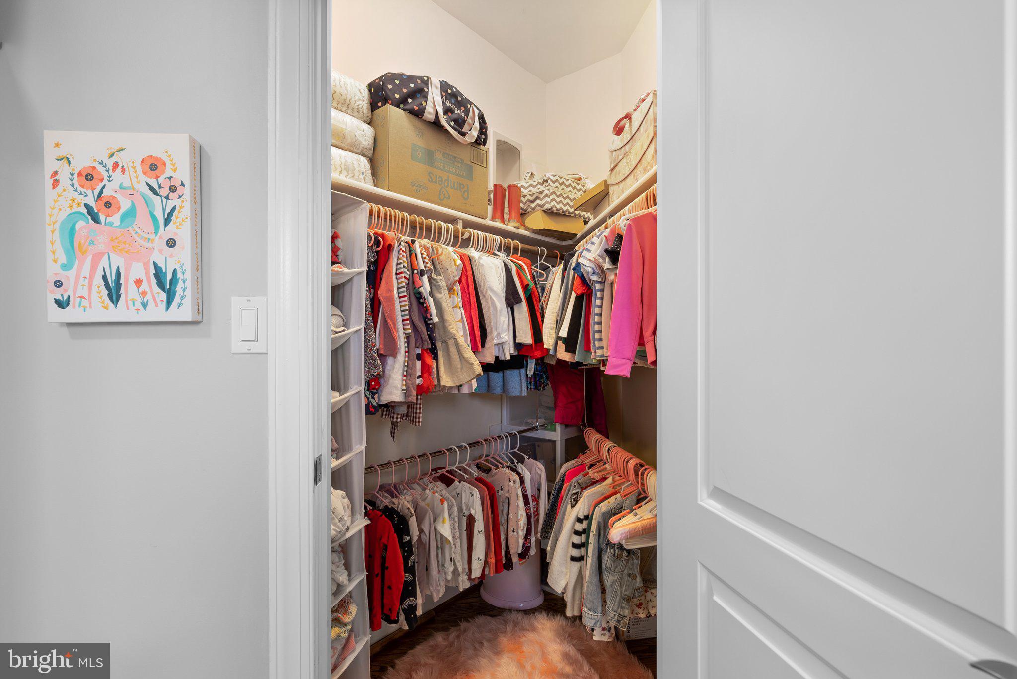 10105 Dickens AVENUE