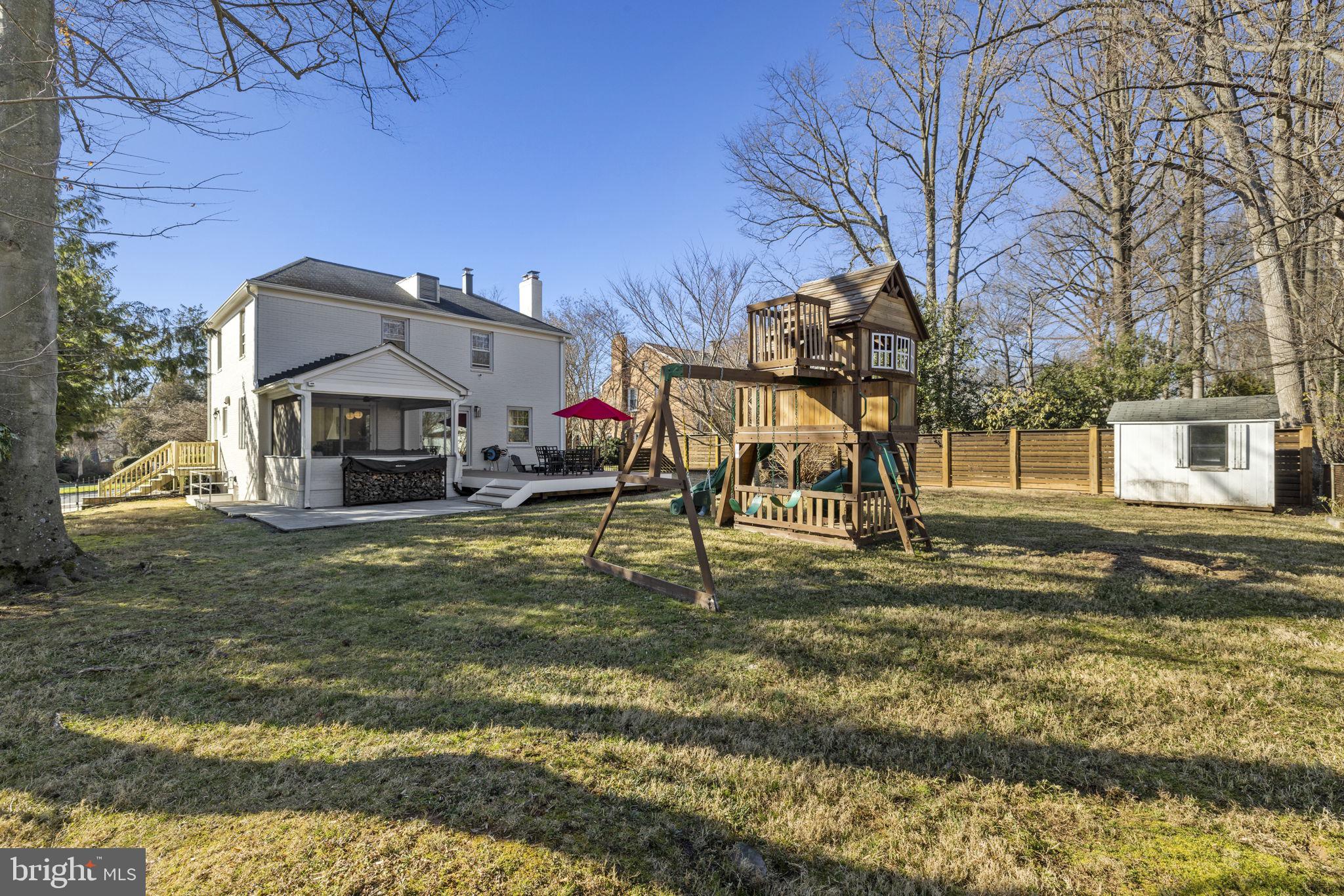 615 Blossom Dr