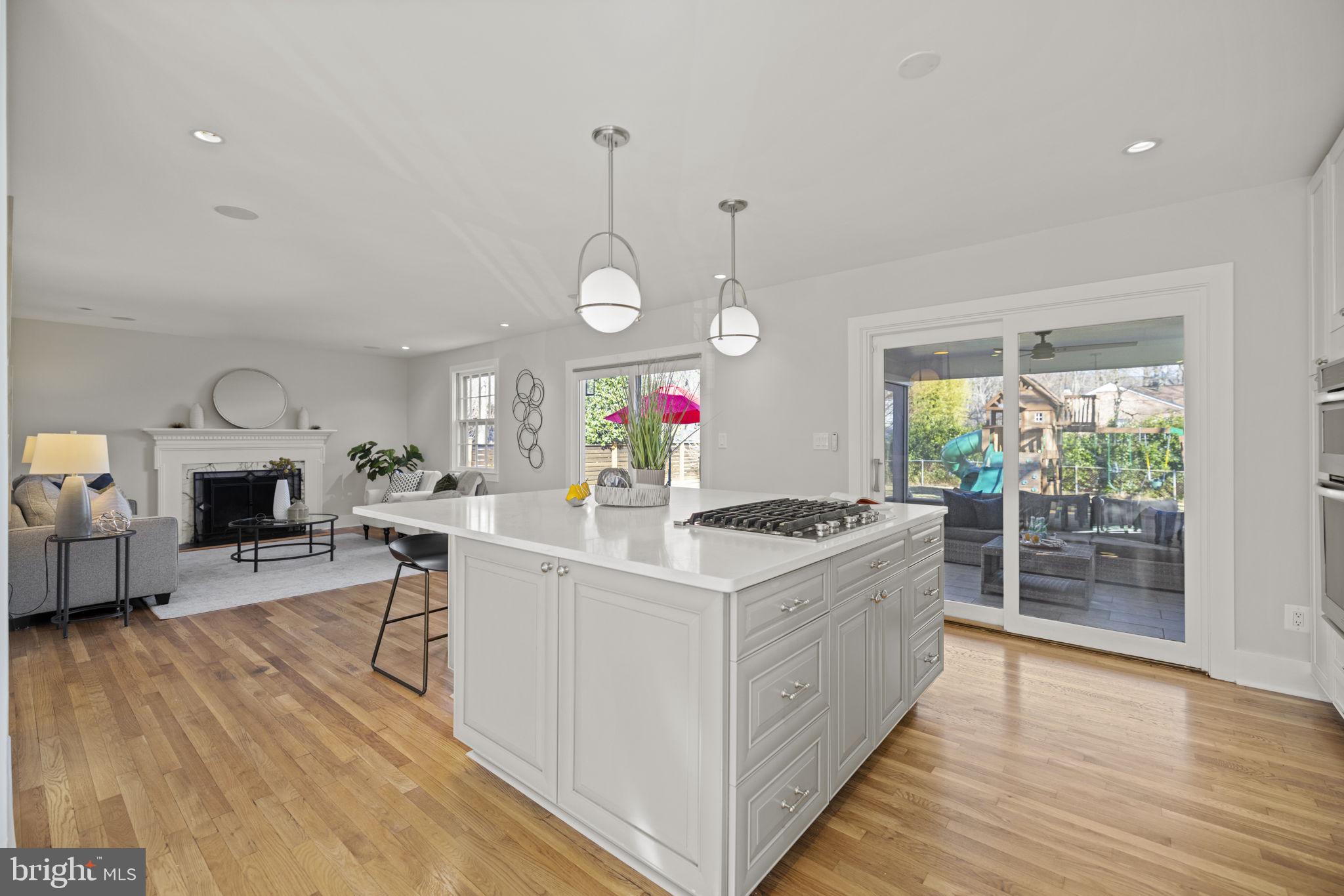 615 Blossom Dr