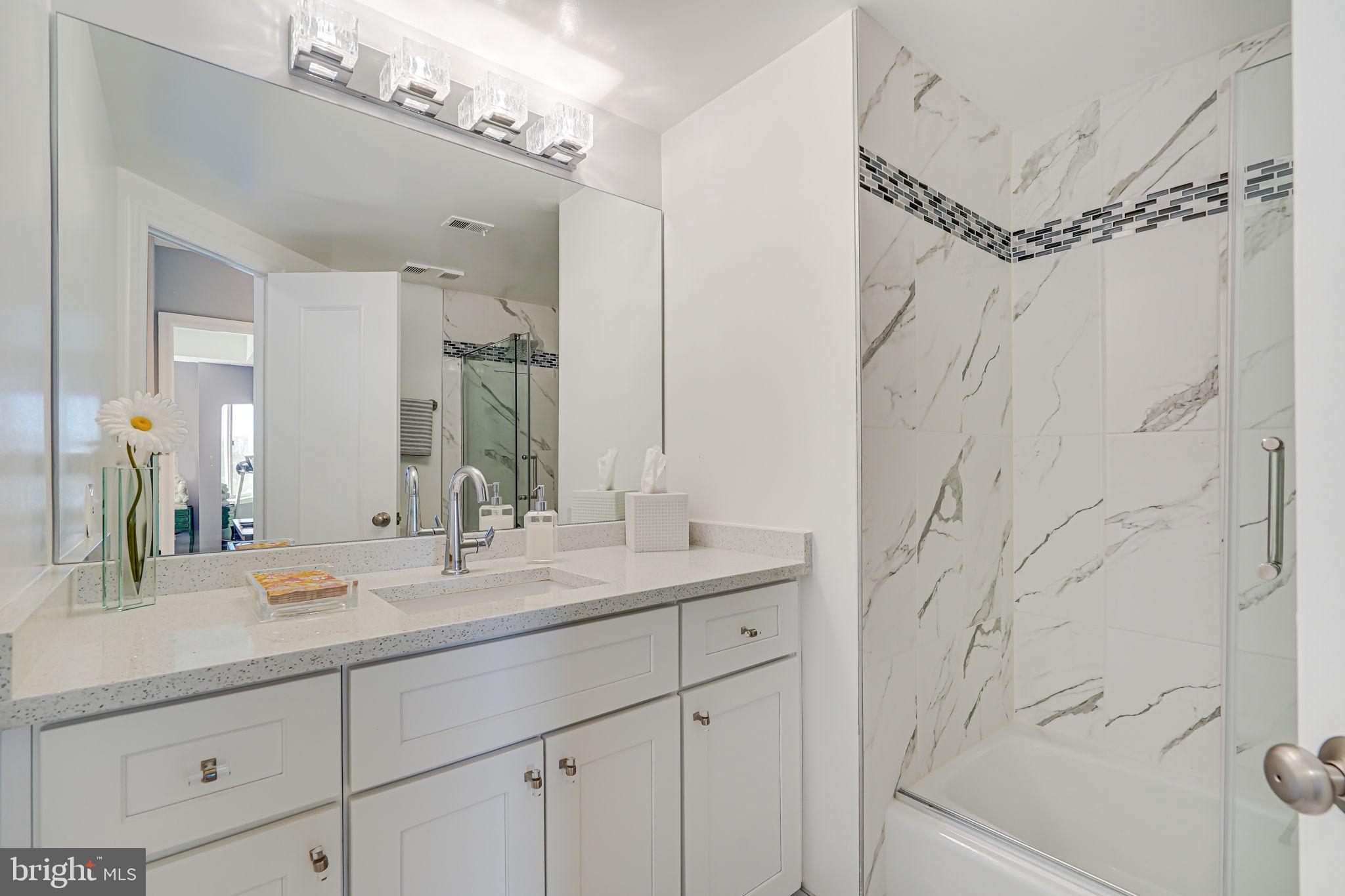 5802 Nicholson #2-703