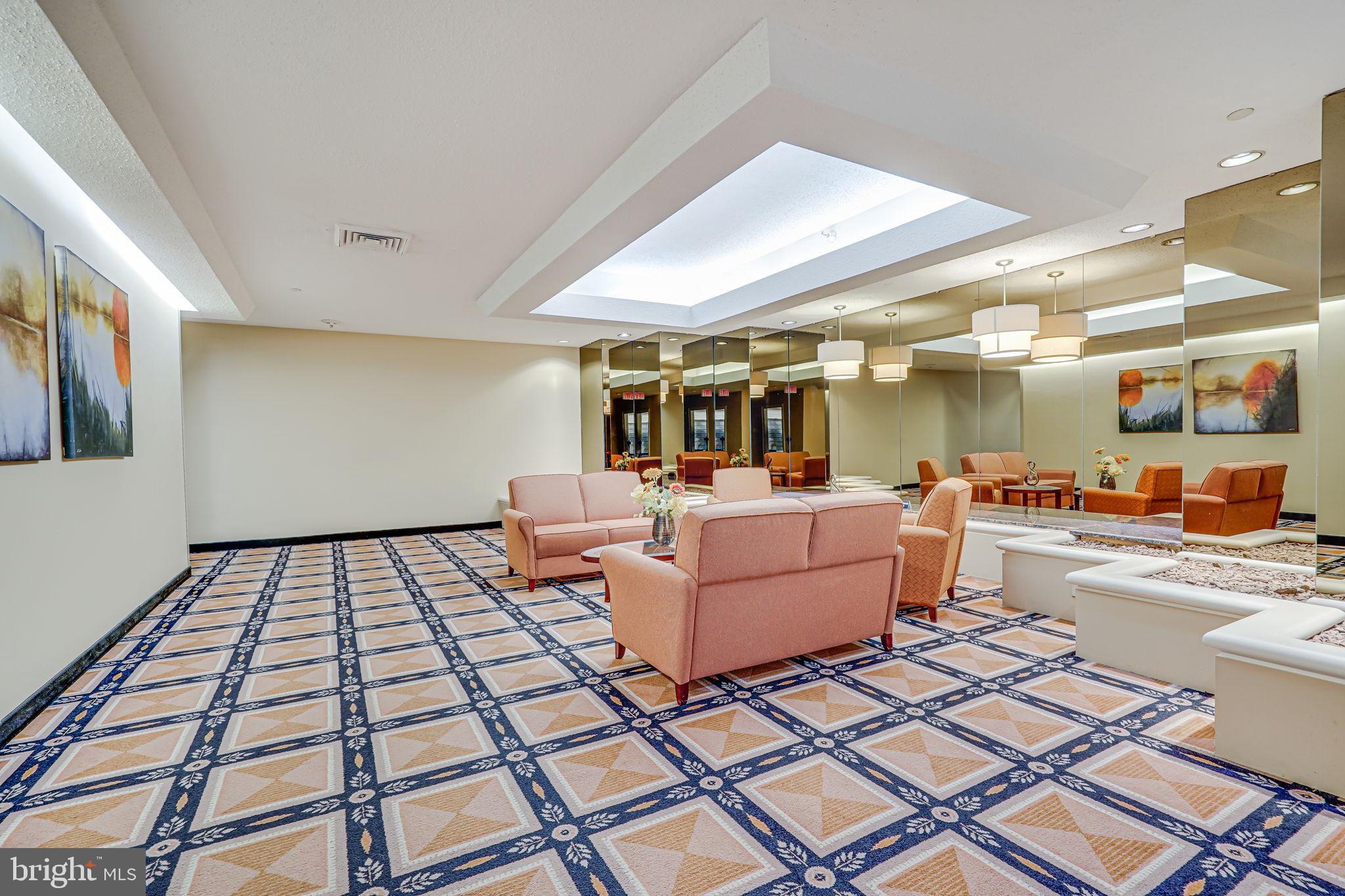 5802 Nicholson #2-703