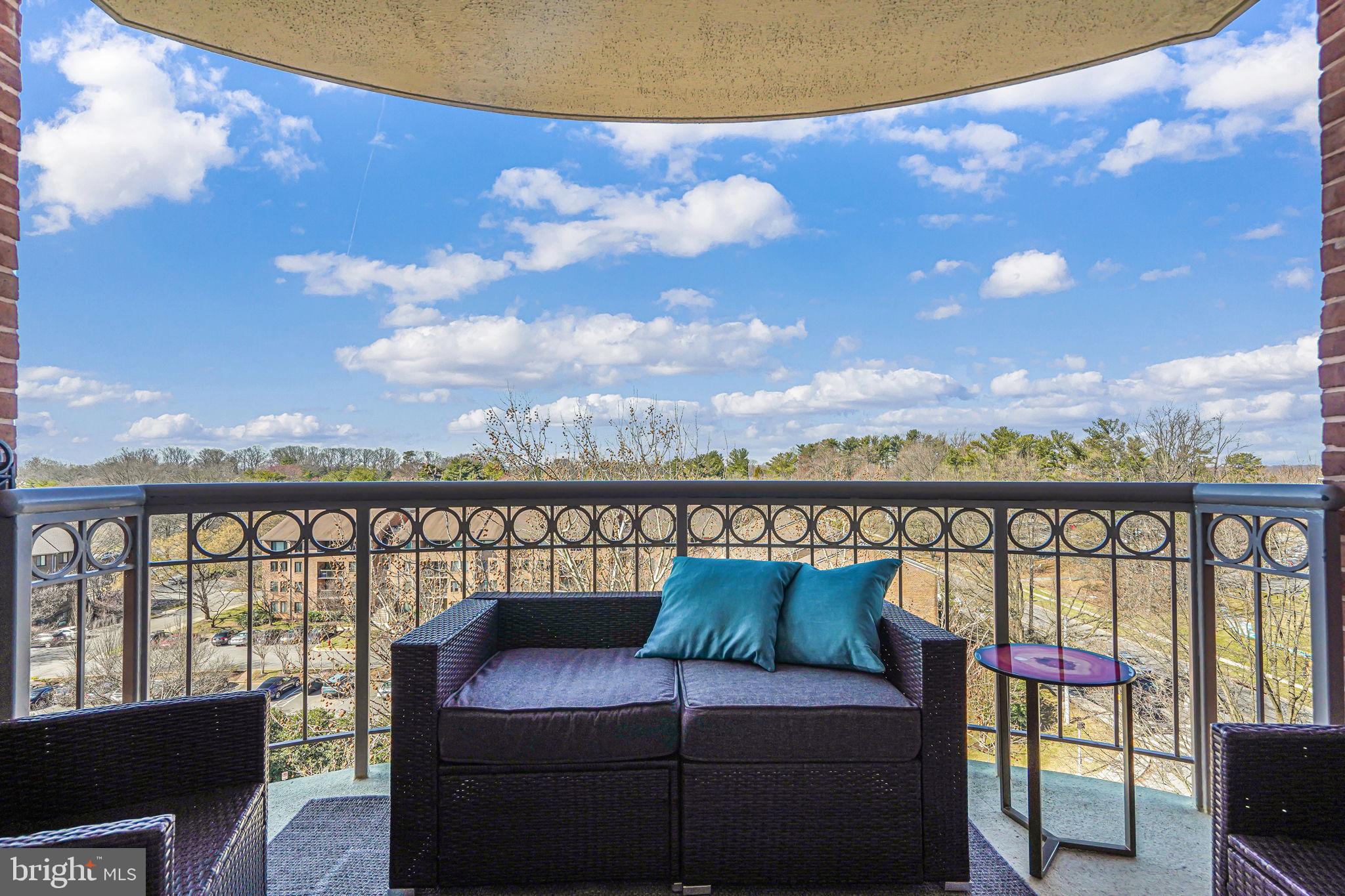 5802 Nicholson #2-703