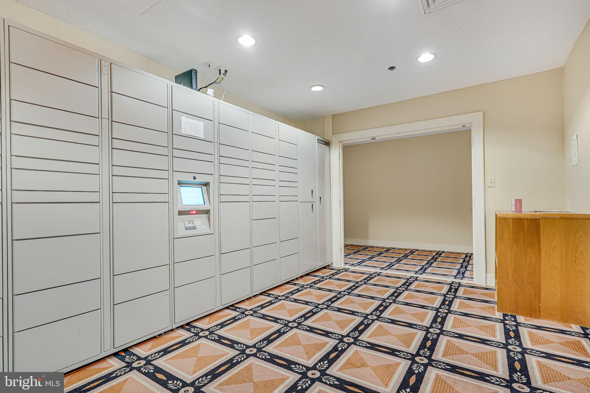 5802 Nicholson #2-703