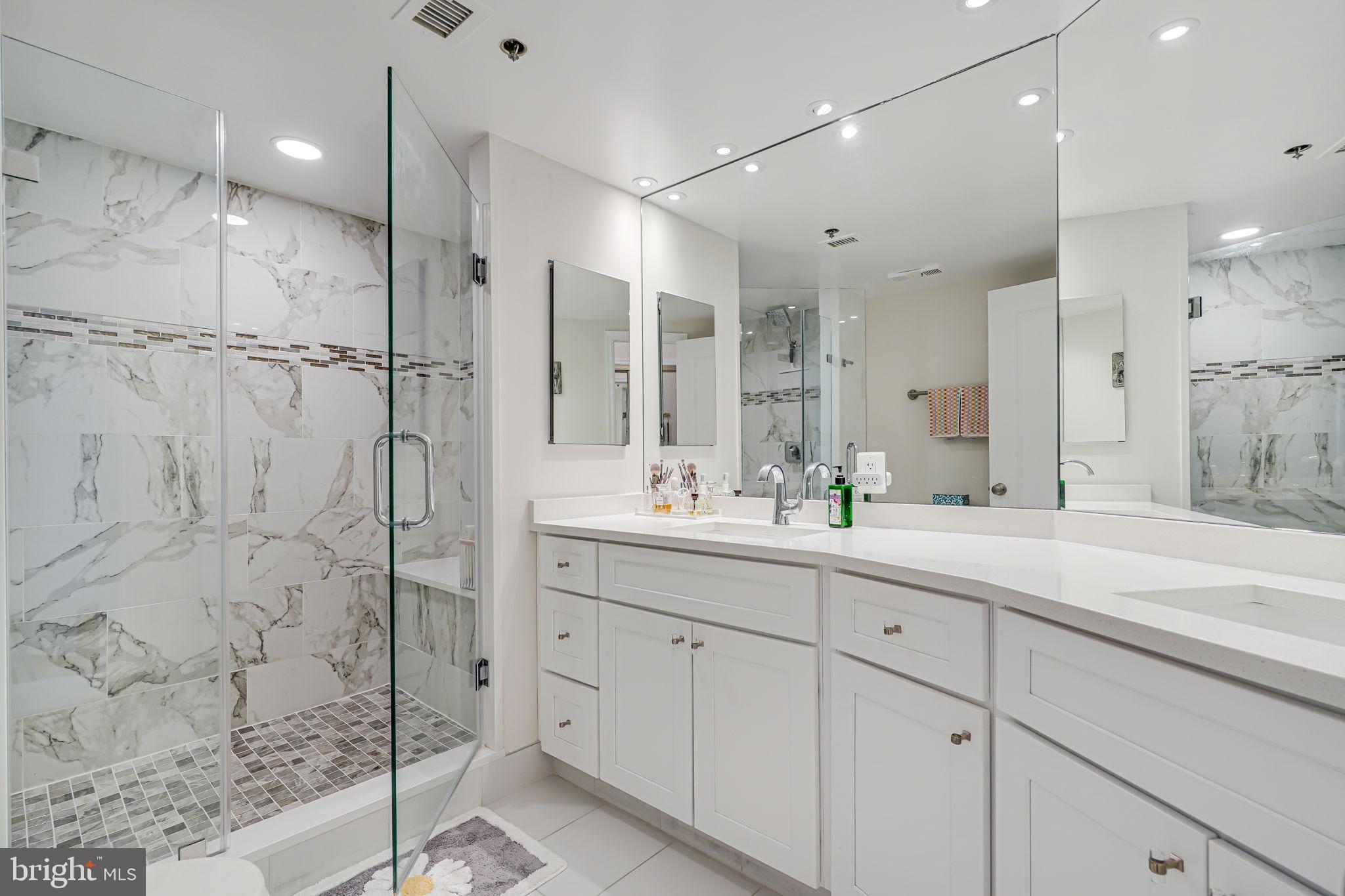 5802 Nicholson #2-703