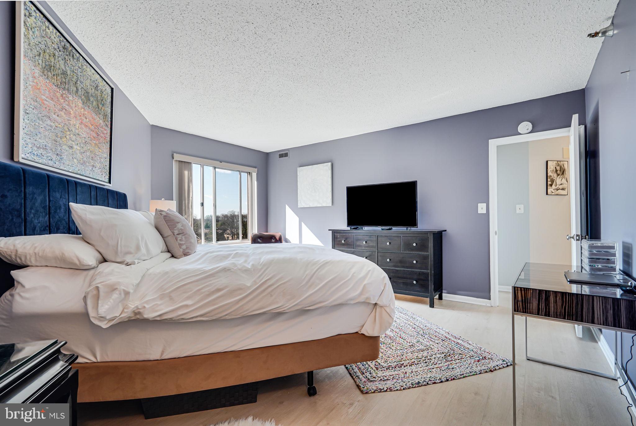 5802 Nicholson #2-703