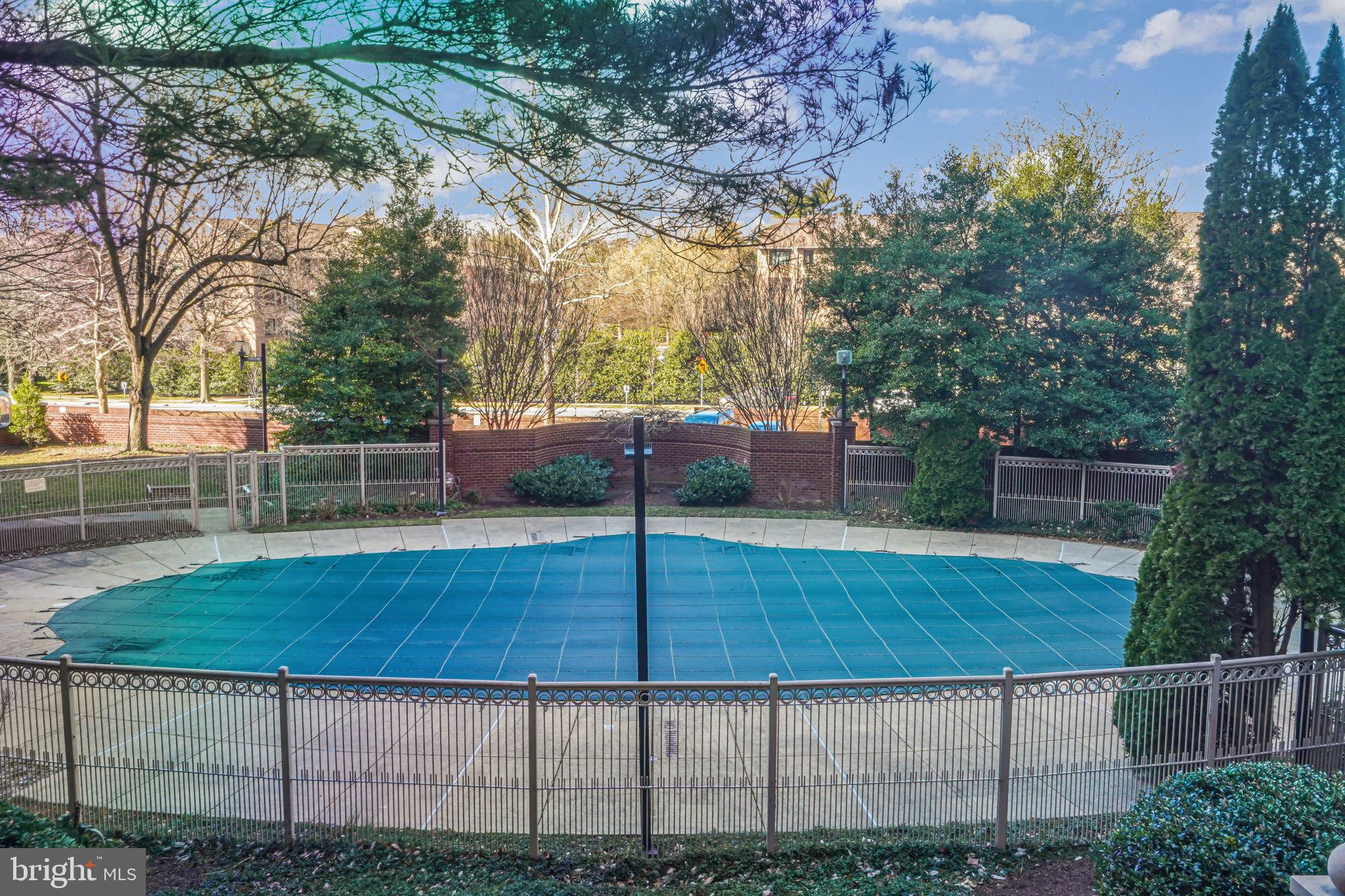 5802 Nicholson #2-703