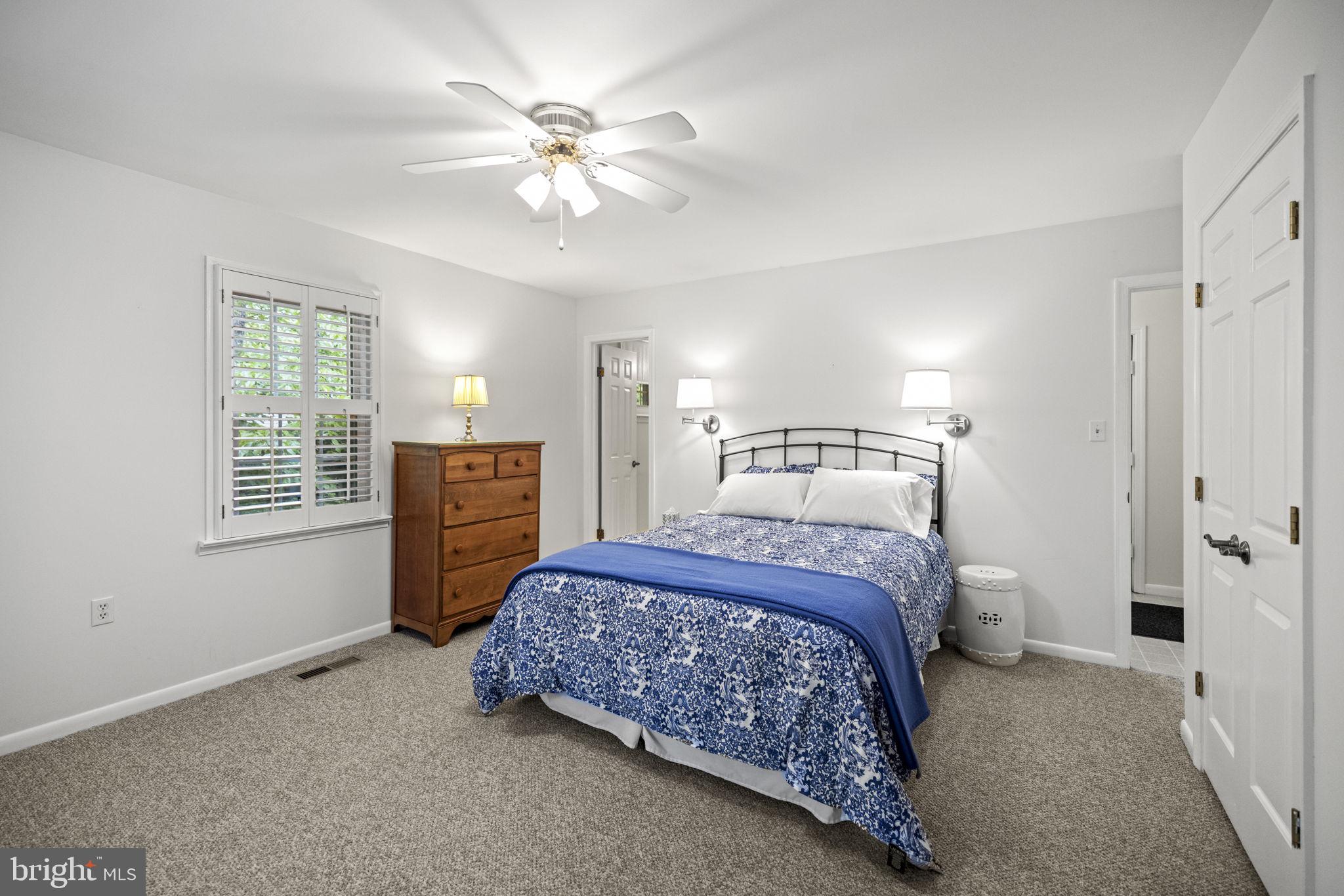 1038 Carnation Dr