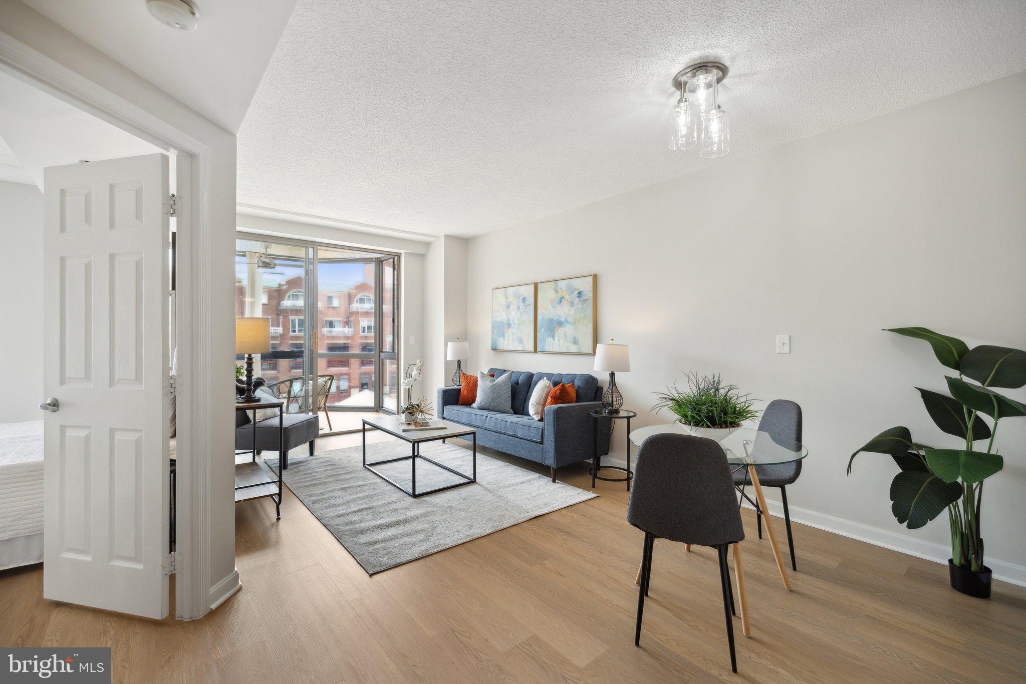 24 Courthouse Sq #311