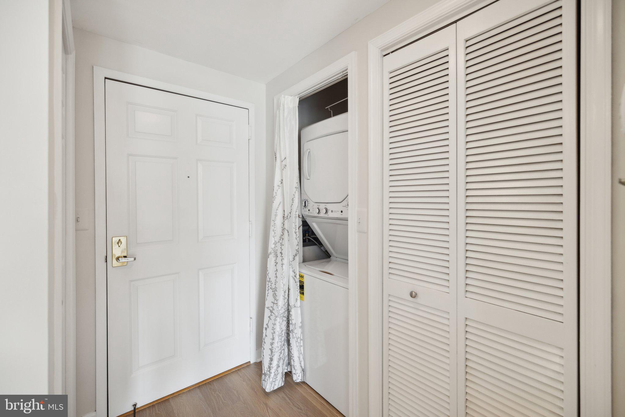 24 Courthouse Sq #311