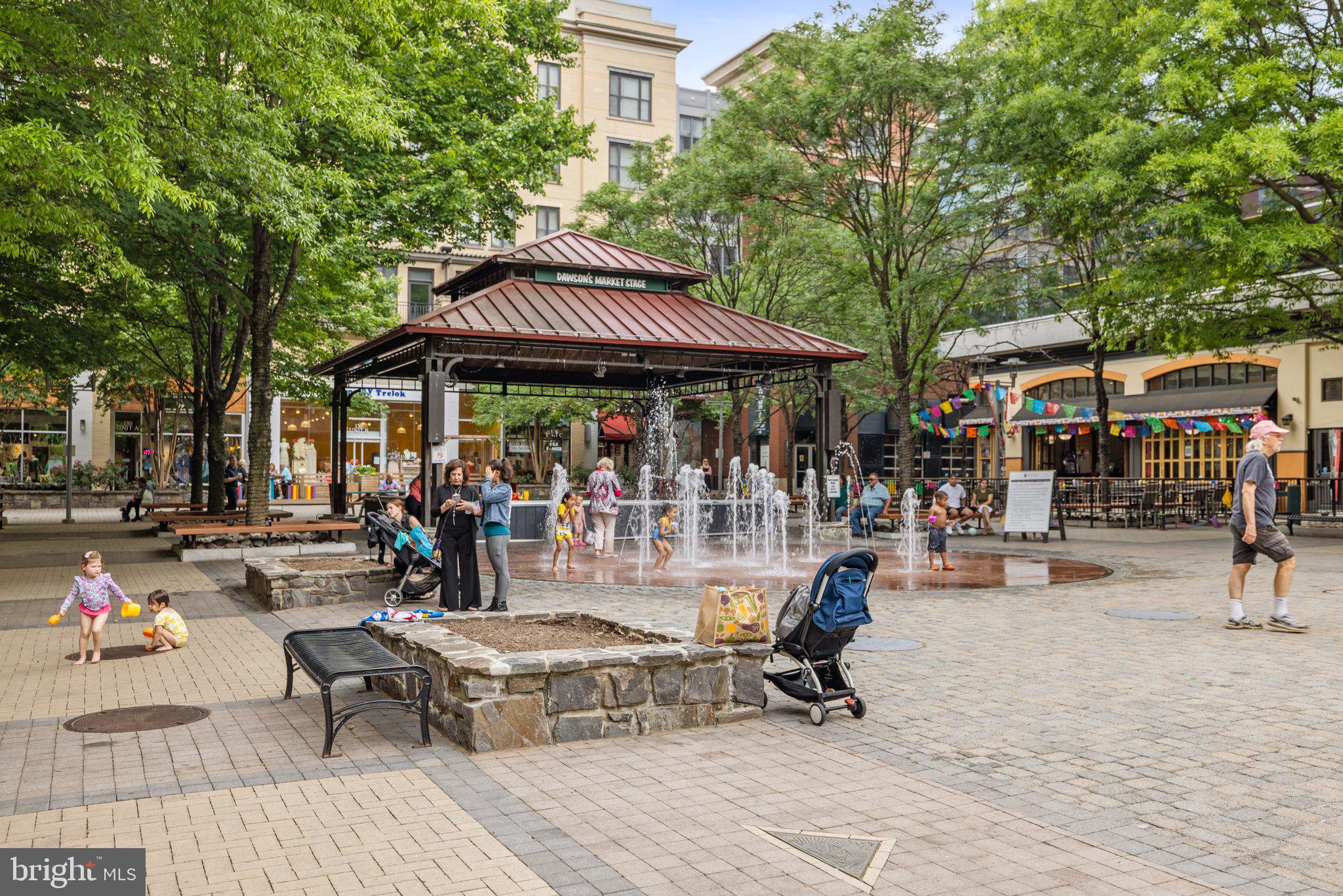 24 Courthouse Sq #311