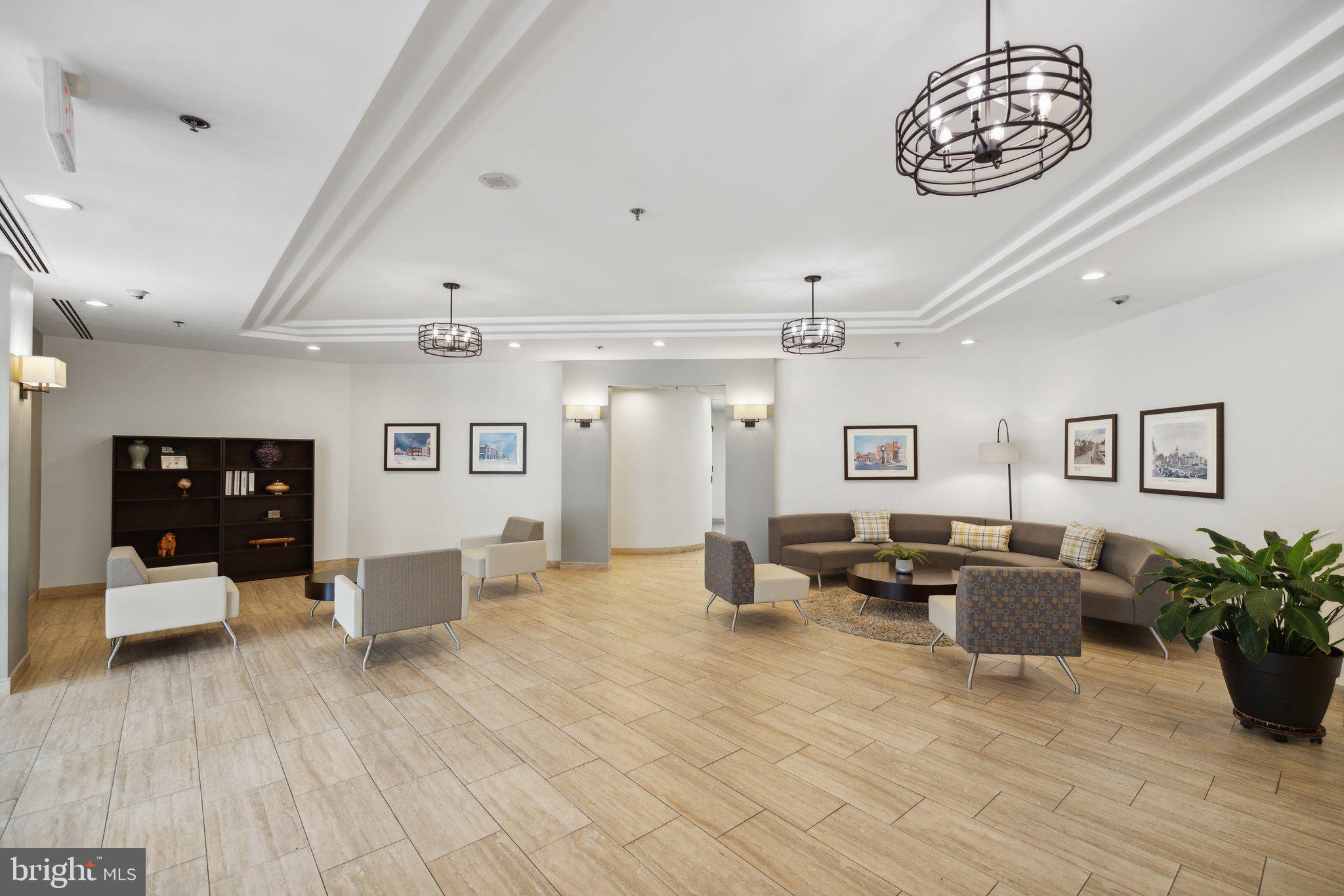 24 Courthouse Sq #311