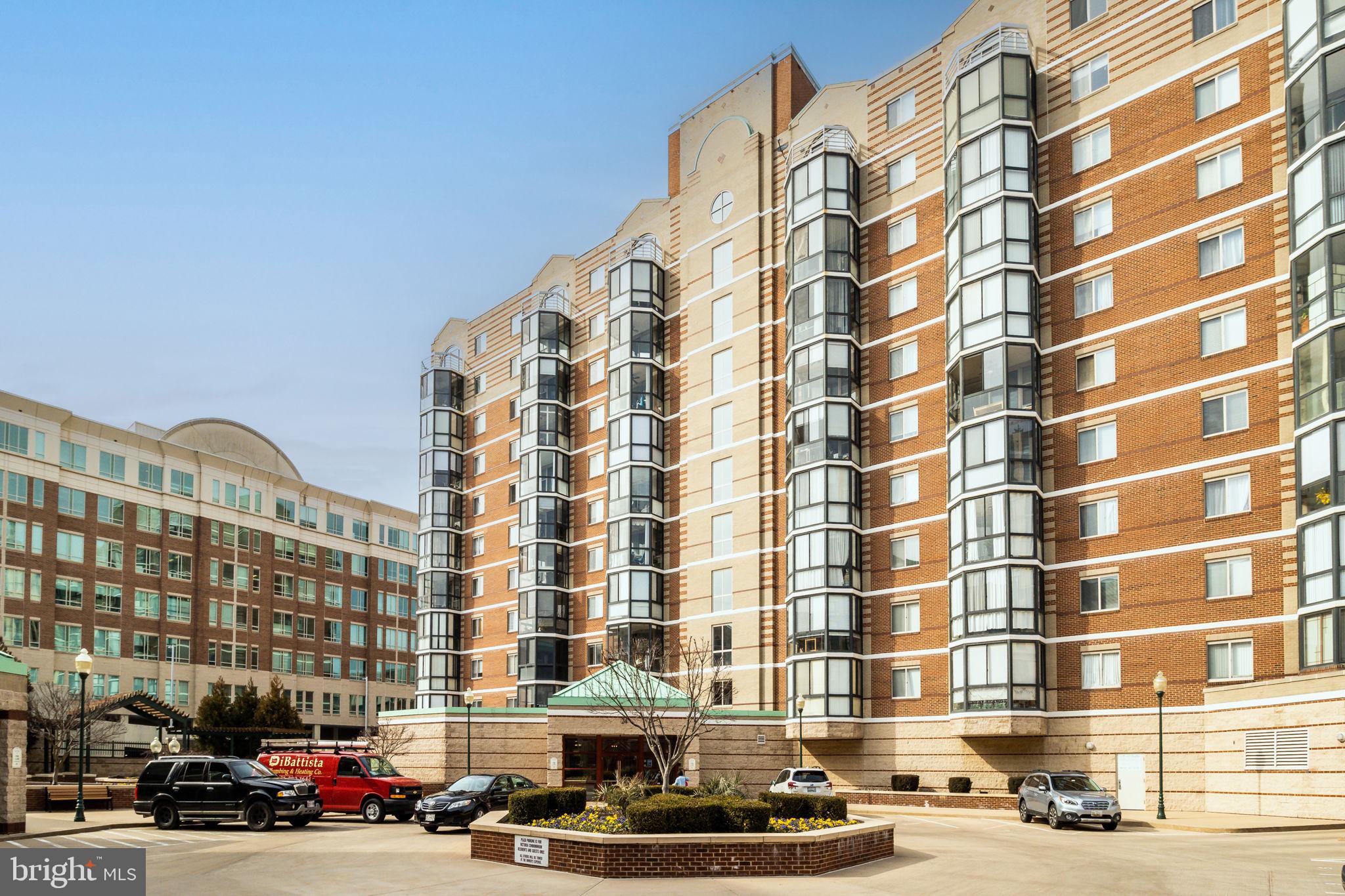 24 Courthouse Sq #311