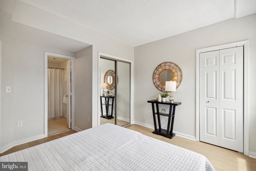 24 Courthouse Sq #311