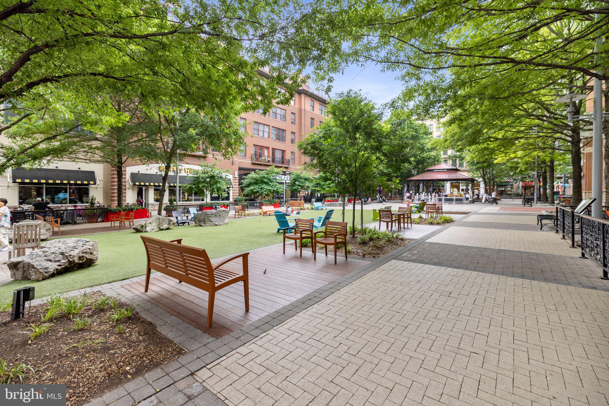 24 Courthouse Sq #311