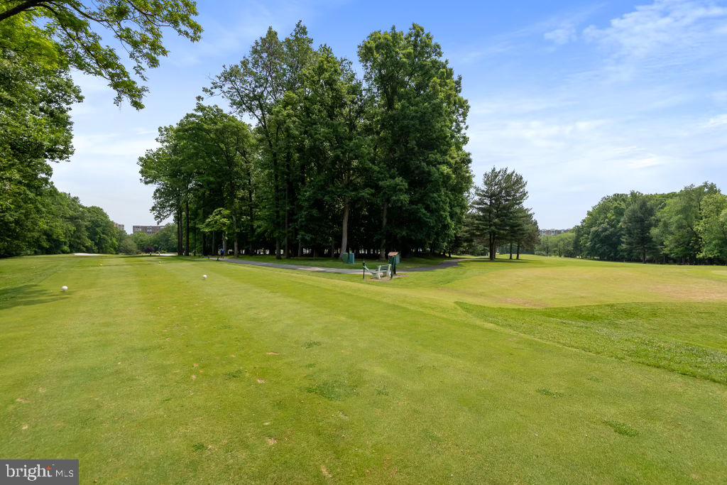 15107 Interlachen Dr #601