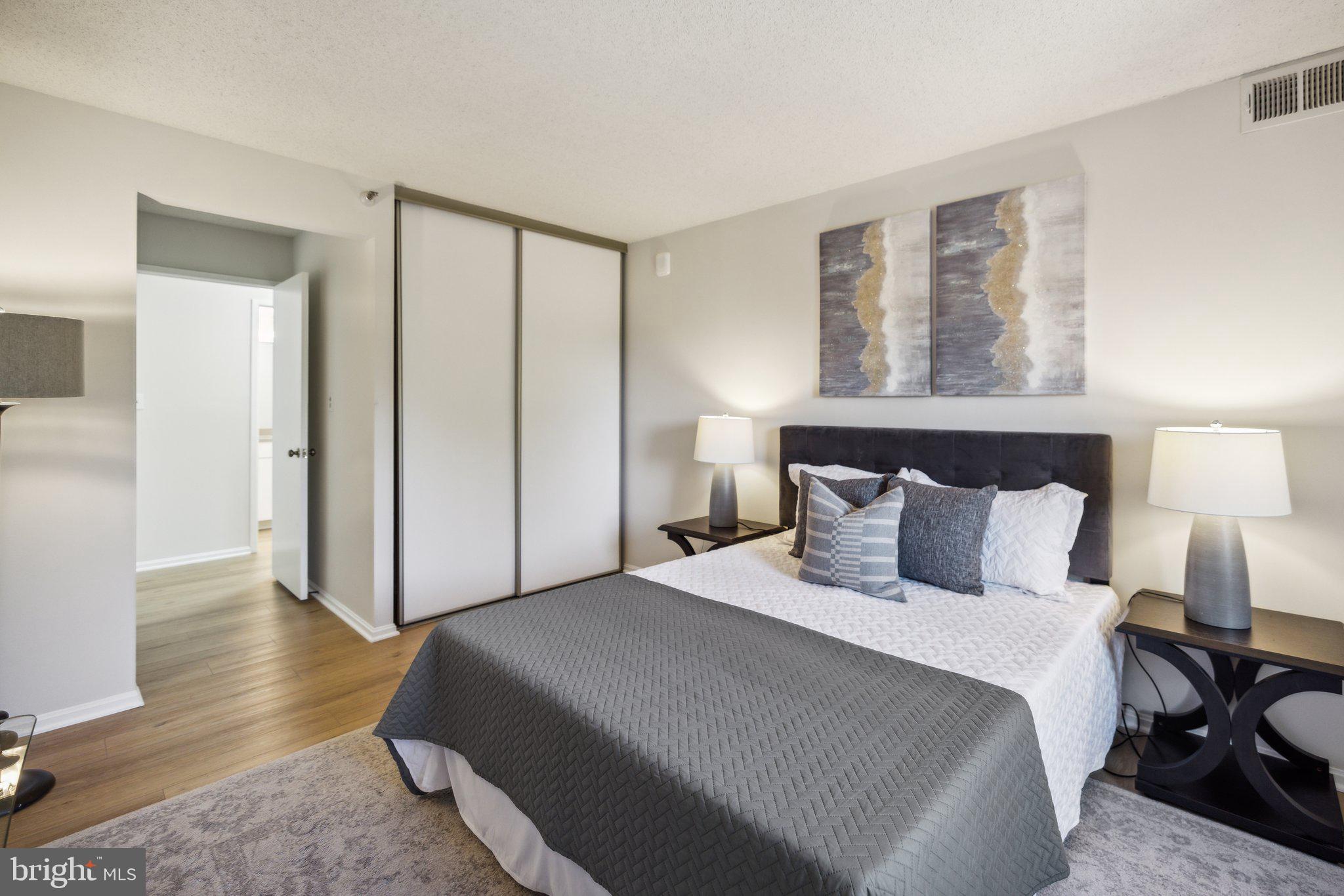 15107 Interlachen Dr #601