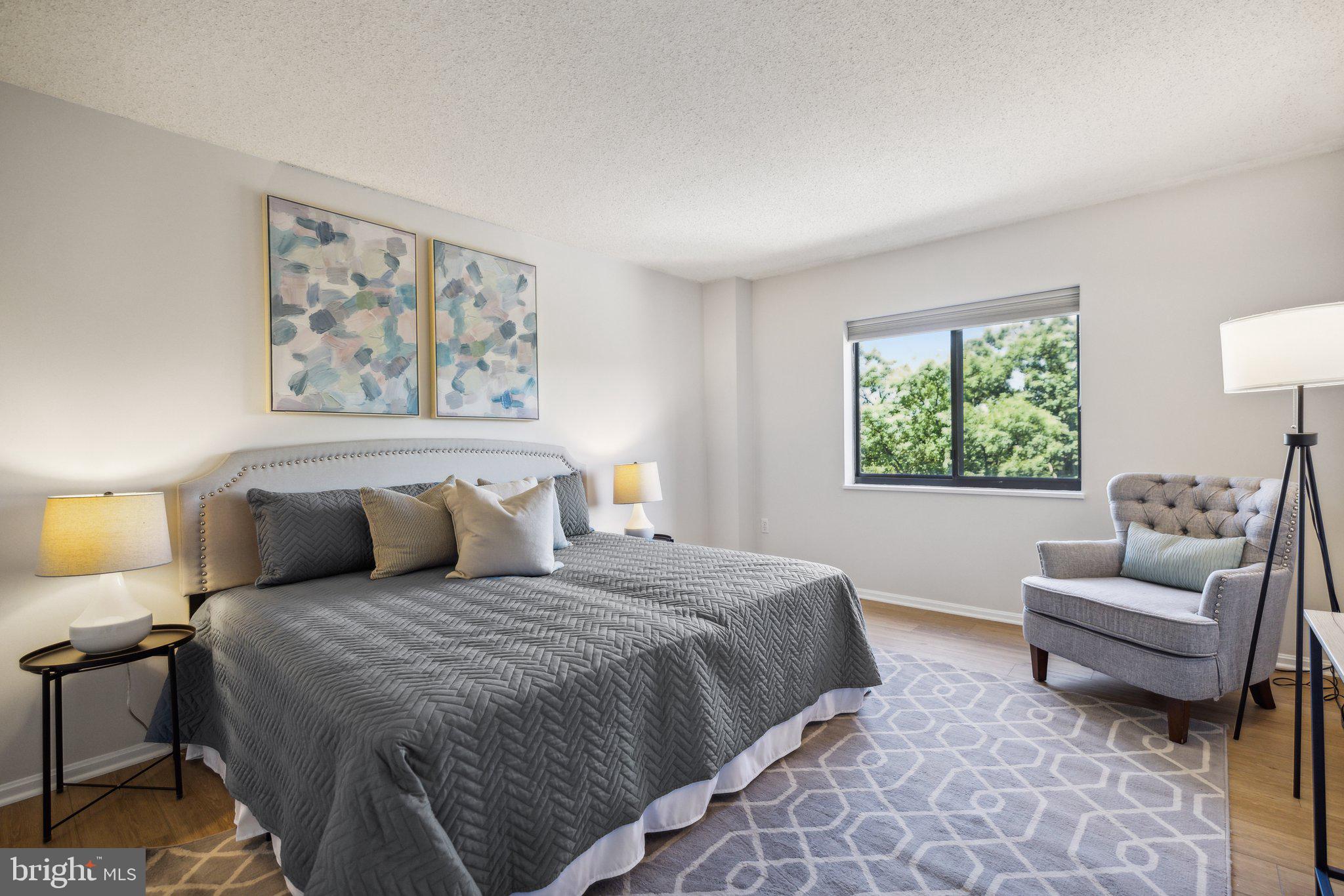 15107 Interlachen Dr #601