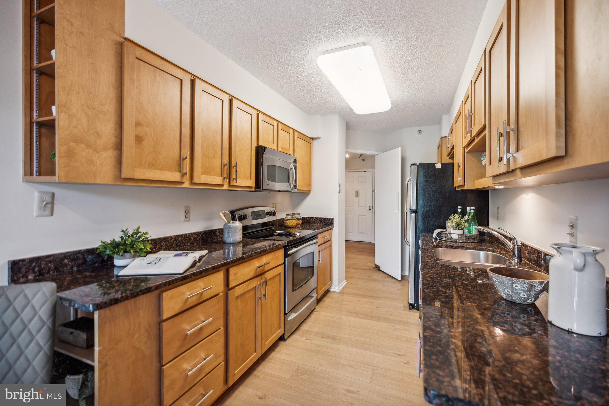 15107 Interlachen Dr #601