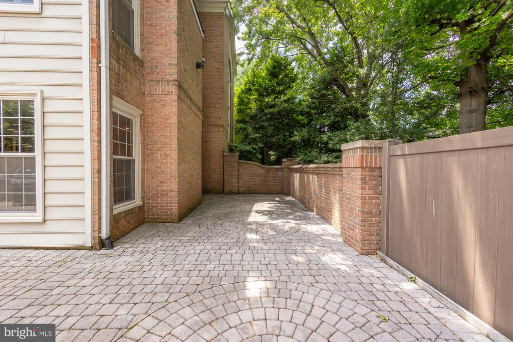 10109 Baldwin Ct