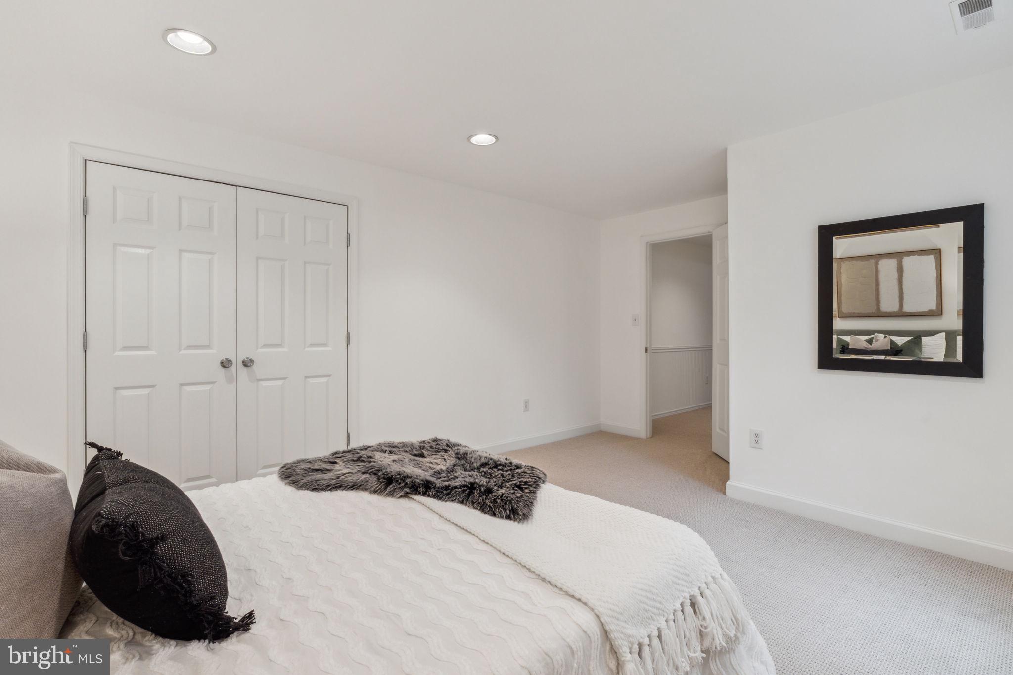 301 Anderson Ave