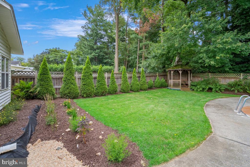 4010 Delancy Dr