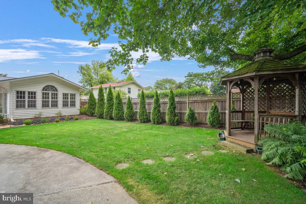 4010 Delancy Dr