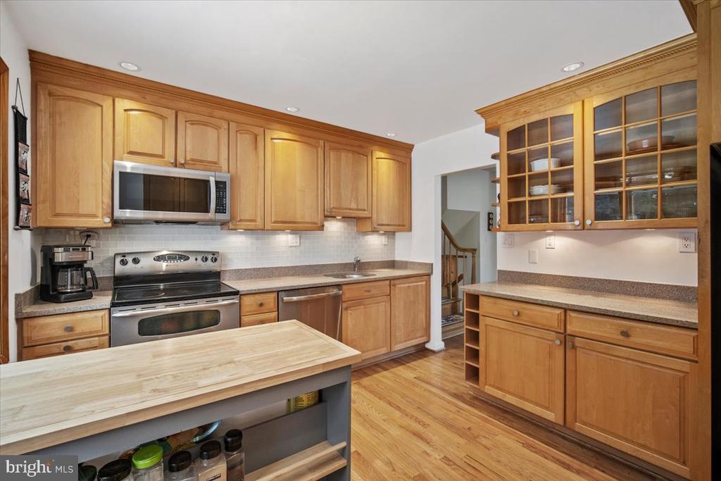 4010 Delancy Dr