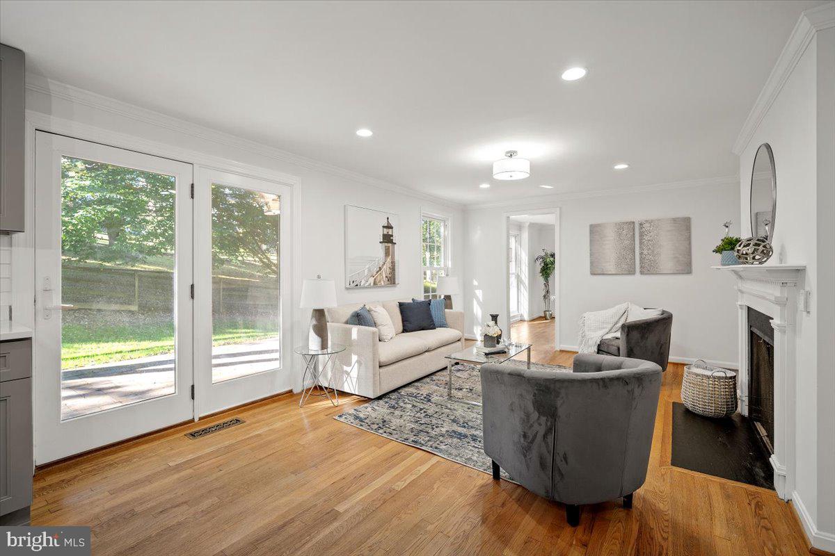 10632 Seneca Spring Way