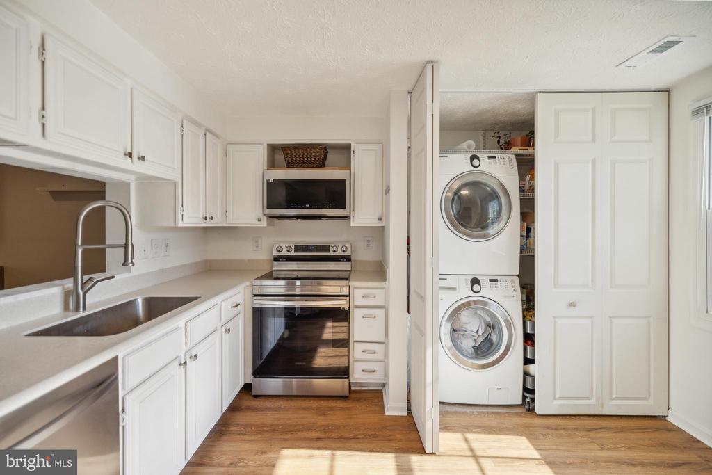 1203 Elm Grove Cir