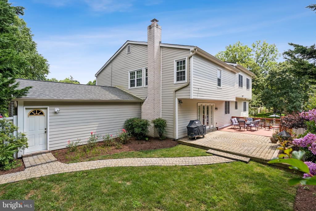 1525 W KERSEY LANE