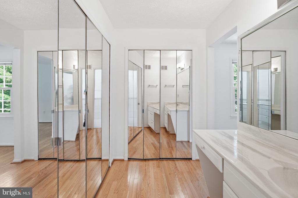 1525 W KERSEY LANE