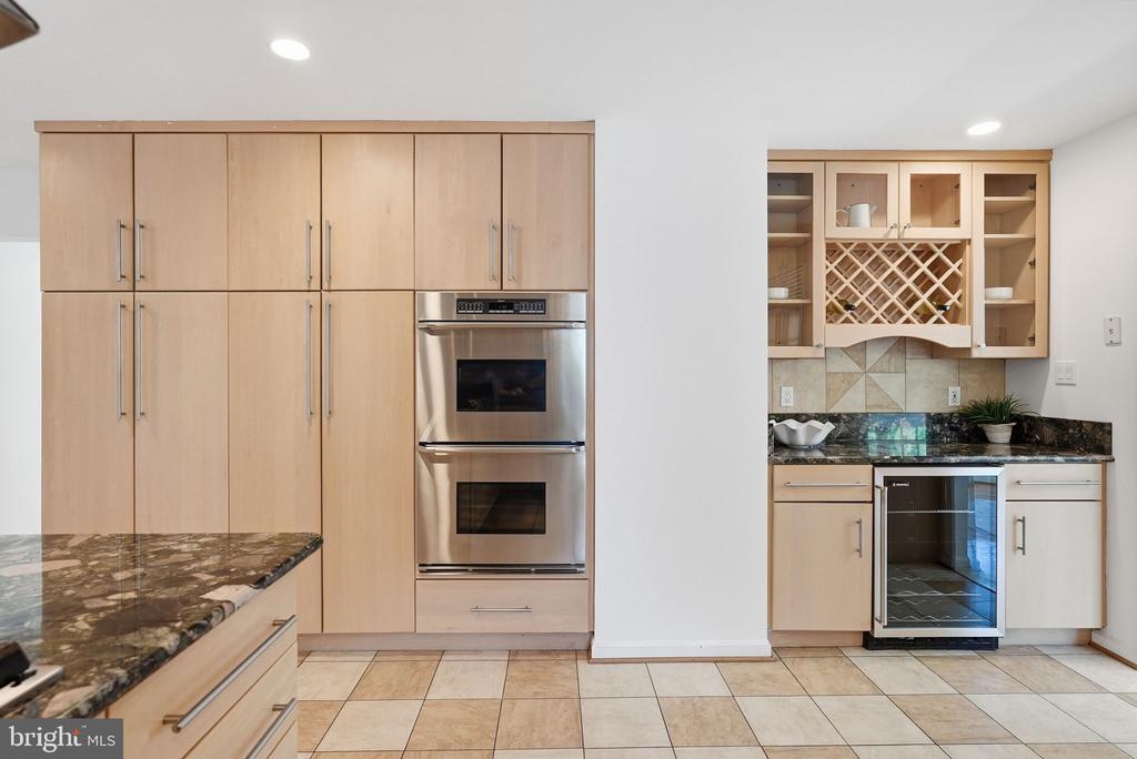 1525 W KERSEY LANE