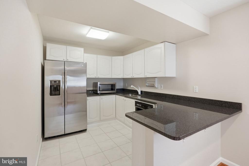 1525 W KERSEY LANE