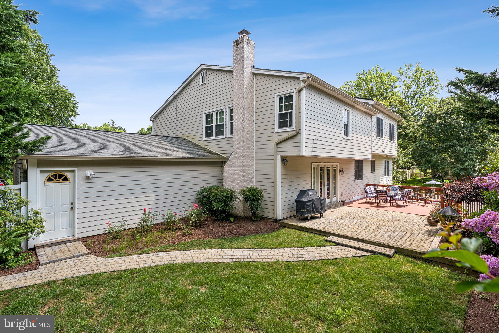1525 W KERSEY LANE