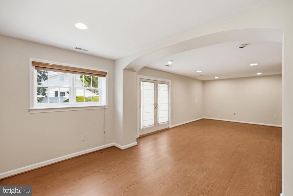 1525 W KERSEY LANE