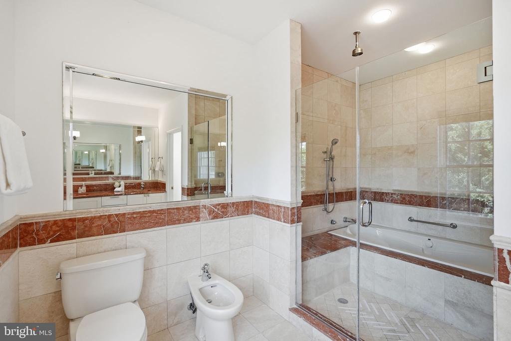 1525 W KERSEY LANE